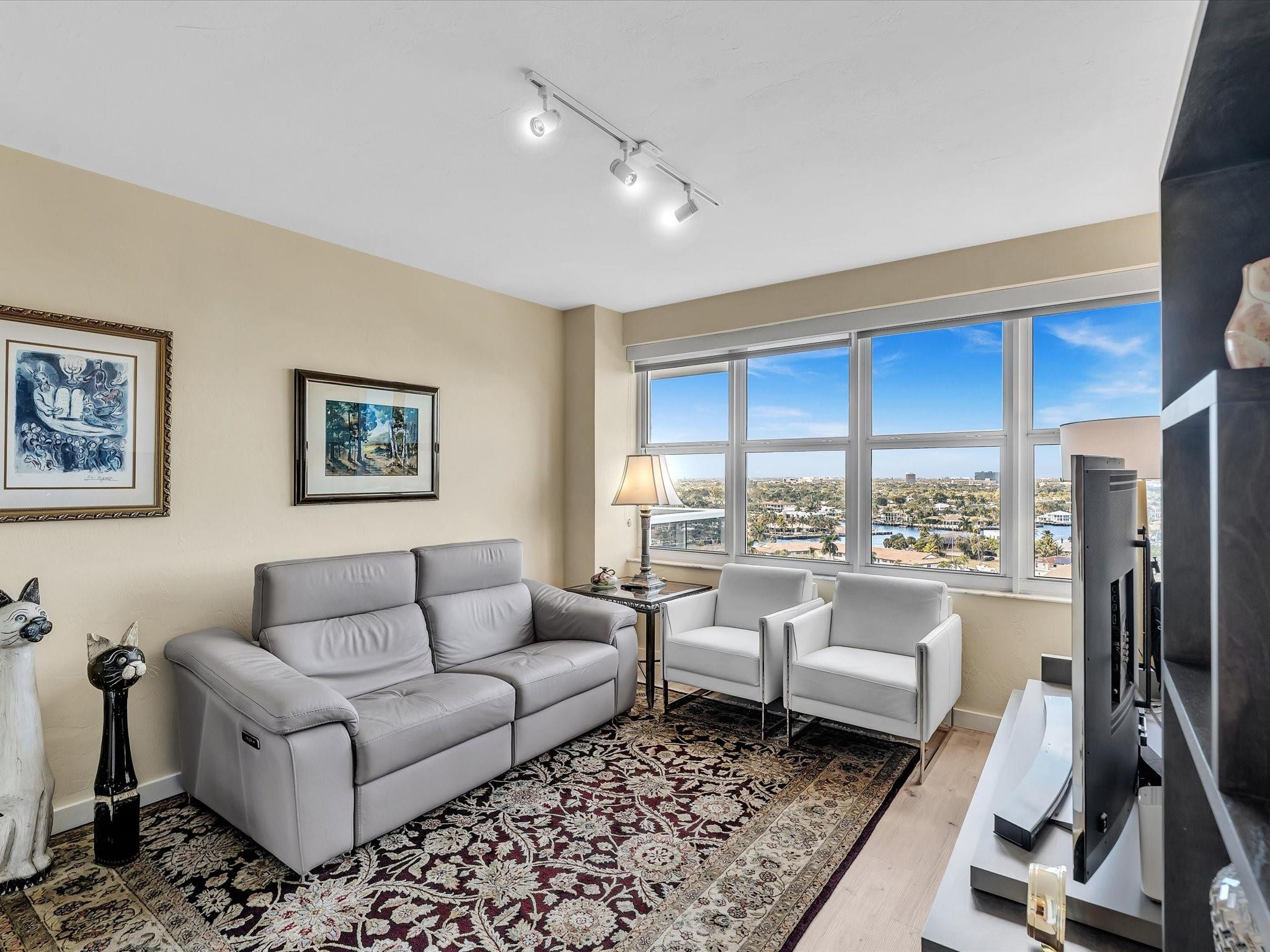 Coral Ridge Towers East - Residential