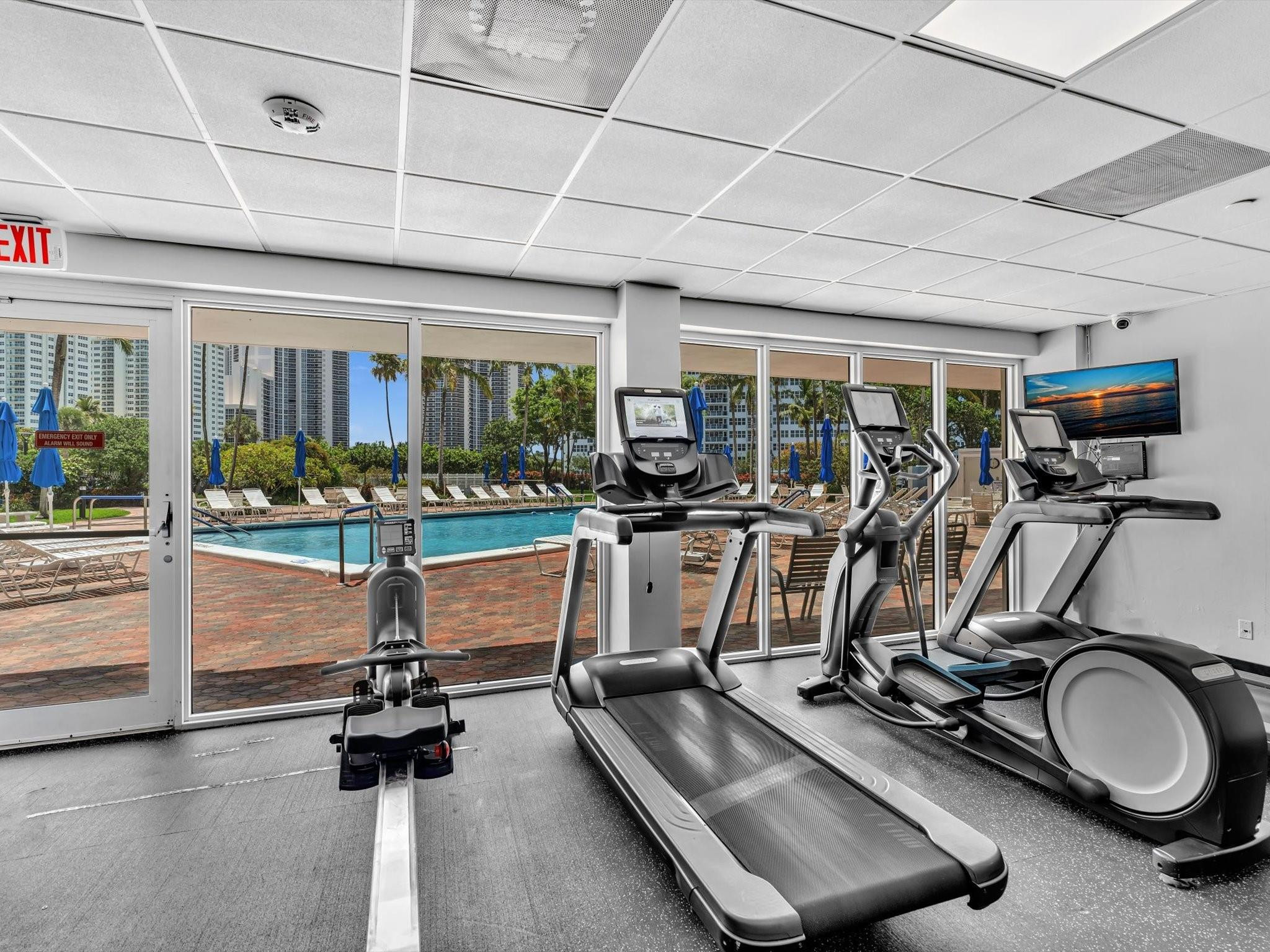 Coral Ridge Towers East - Residential