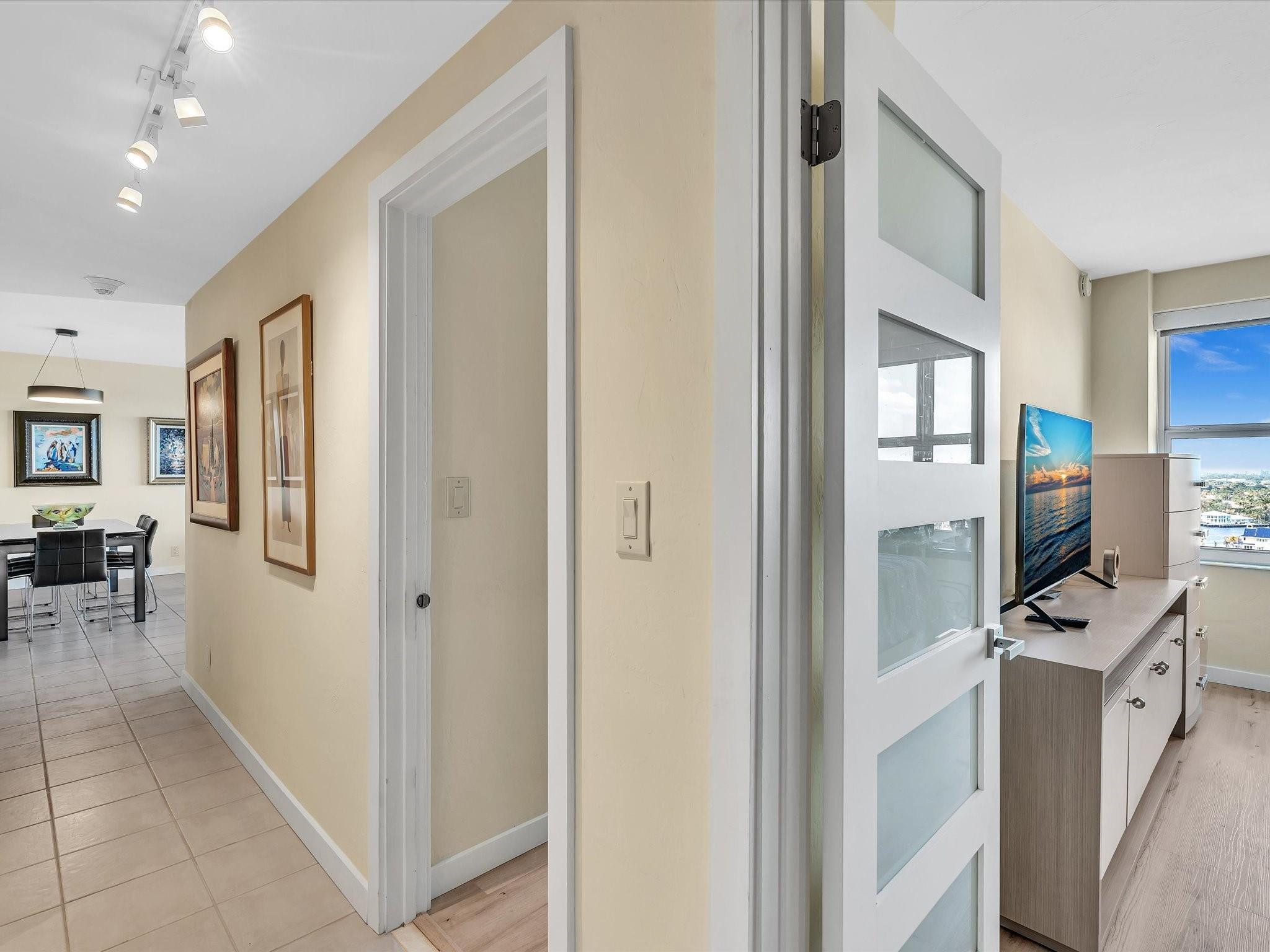 Coral Ridge Towers East - Residential