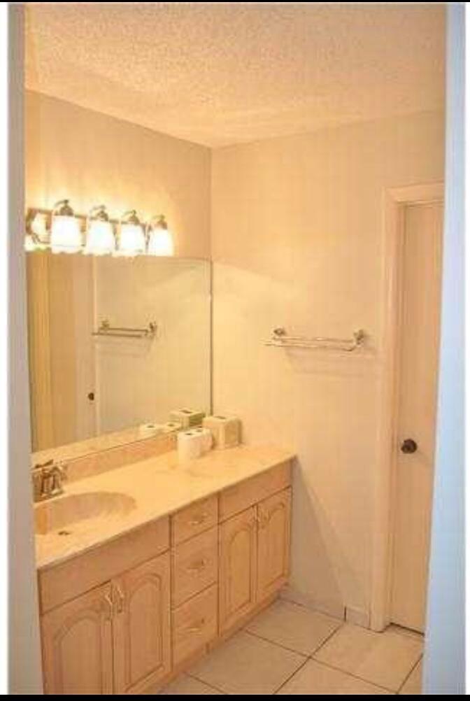 POND APPLE PLACE II CONDO - Residential Lease