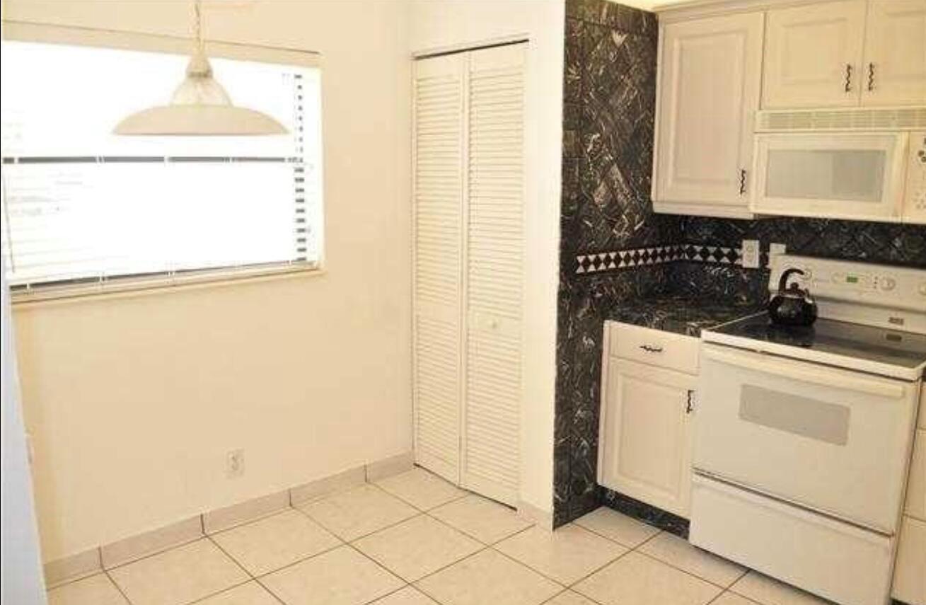 POND APPLE PLACE II CONDO - Residential Lease