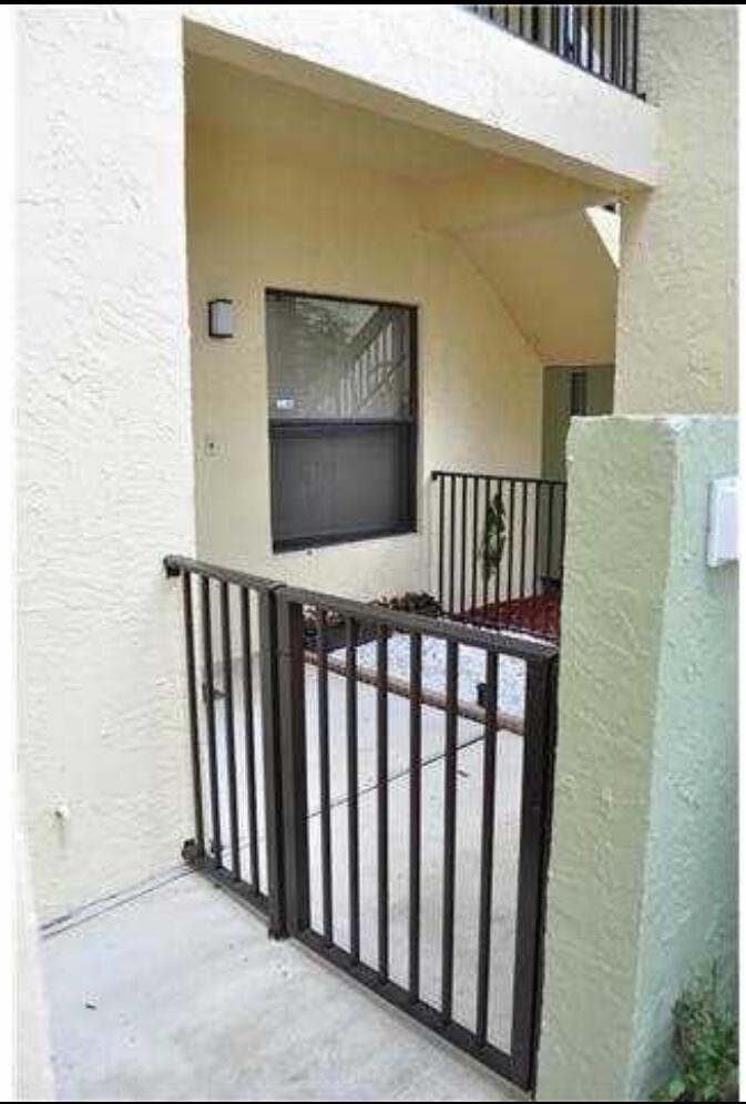 POND APPLE PLACE II CONDO - Residential Lease