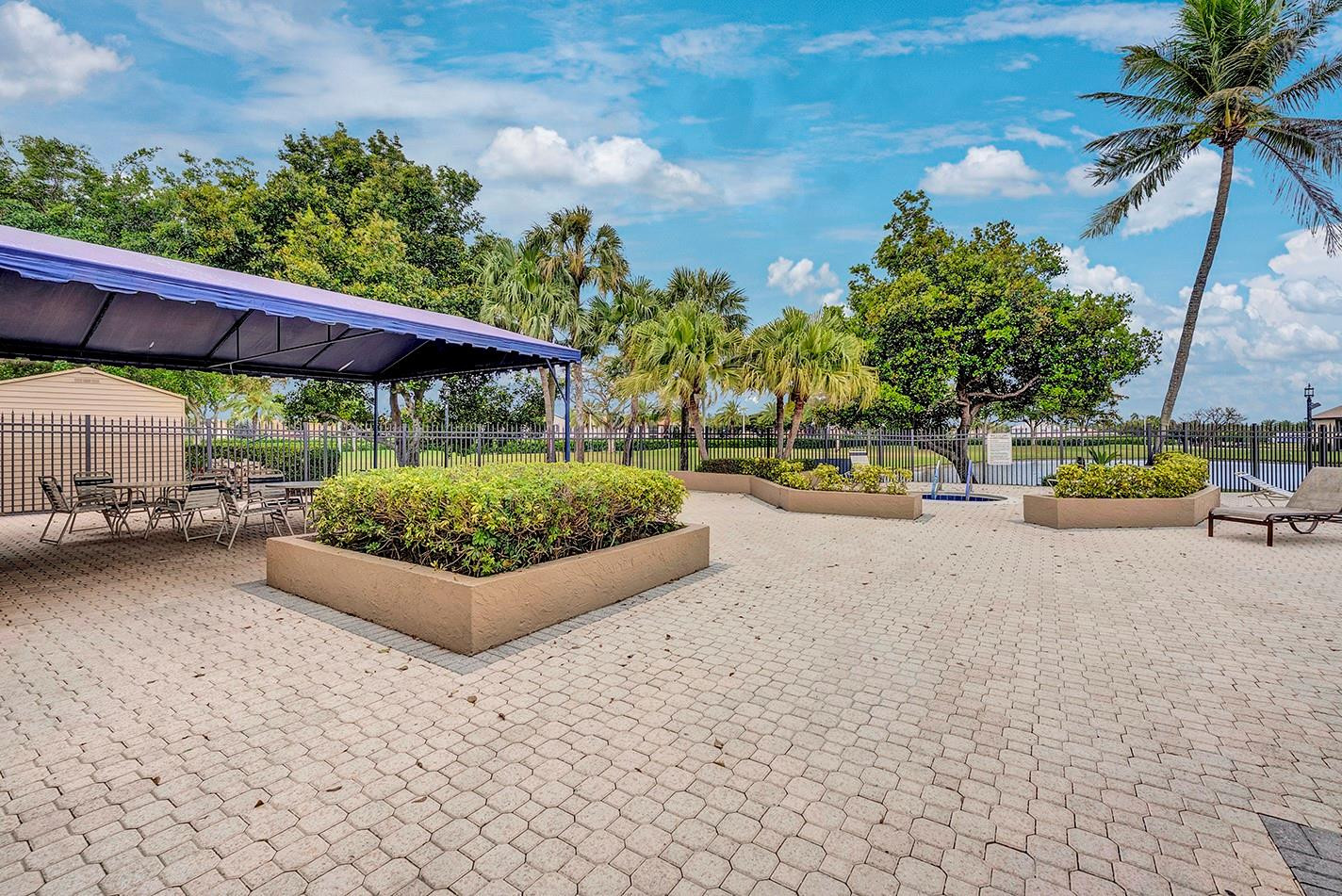 Boca Glades - Residential