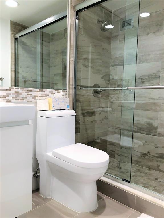 The Plaza Of Bal Harbour - Residential Lease