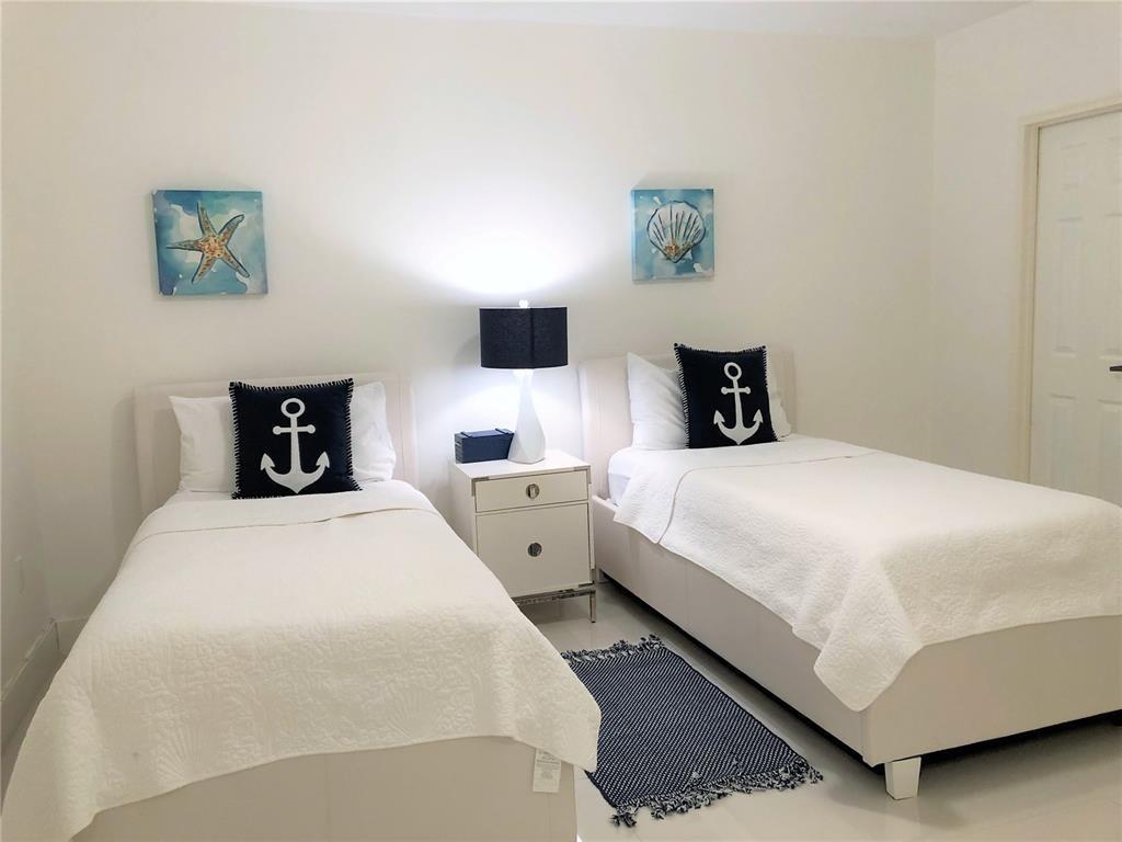 The Plaza Of Bal Harbour - Residential Lease