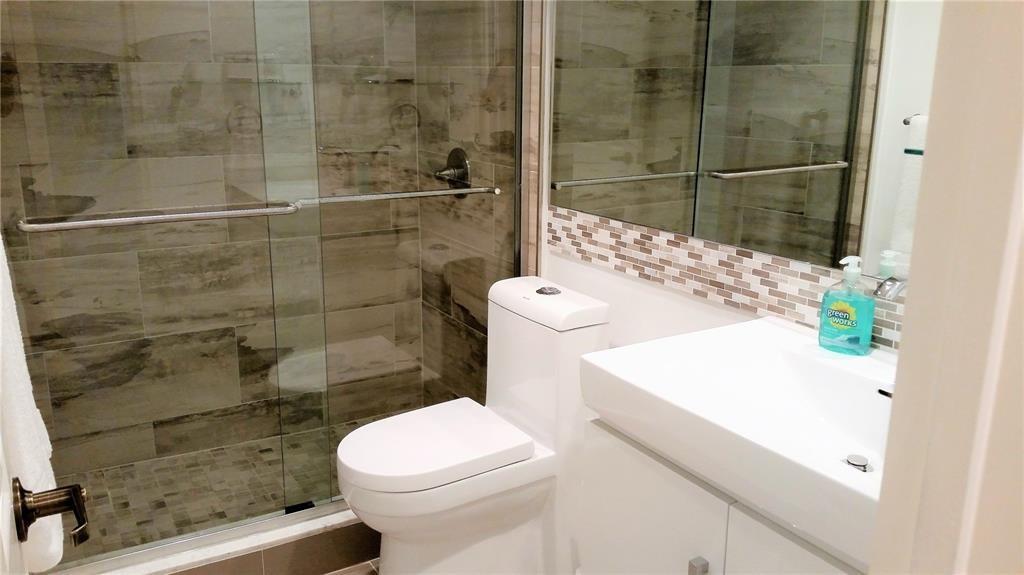 The Plaza Of Bal Harbour - Residential Lease