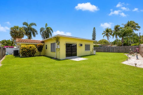 Tiny photo for 1961 NE 31ST Street, Lighthouse Point, FL 33064 (MLS # B26051705)