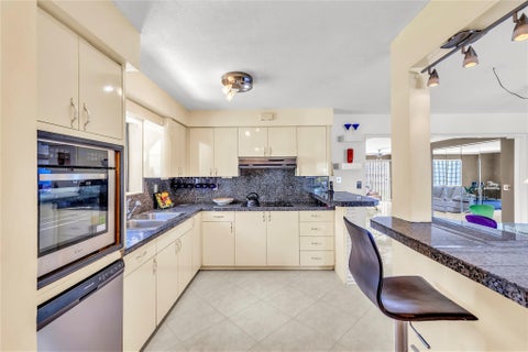 Tiny photo for 1961 NE 31ST Street, Lighthouse Point, FL 33064 (MLS # B26051705)
