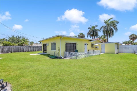 Tiny photo for 1961 NE 31ST Street, Lighthouse Point, FL 33064 (MLS # B26051705)