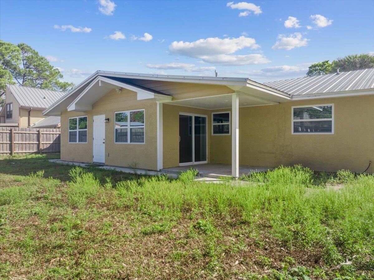 INDIAN RIVER ESTATES UNIT 8 - Residential Lease