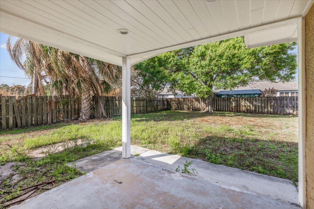 INDIAN RIVER ESTATES UNIT 8 - Residential Lease