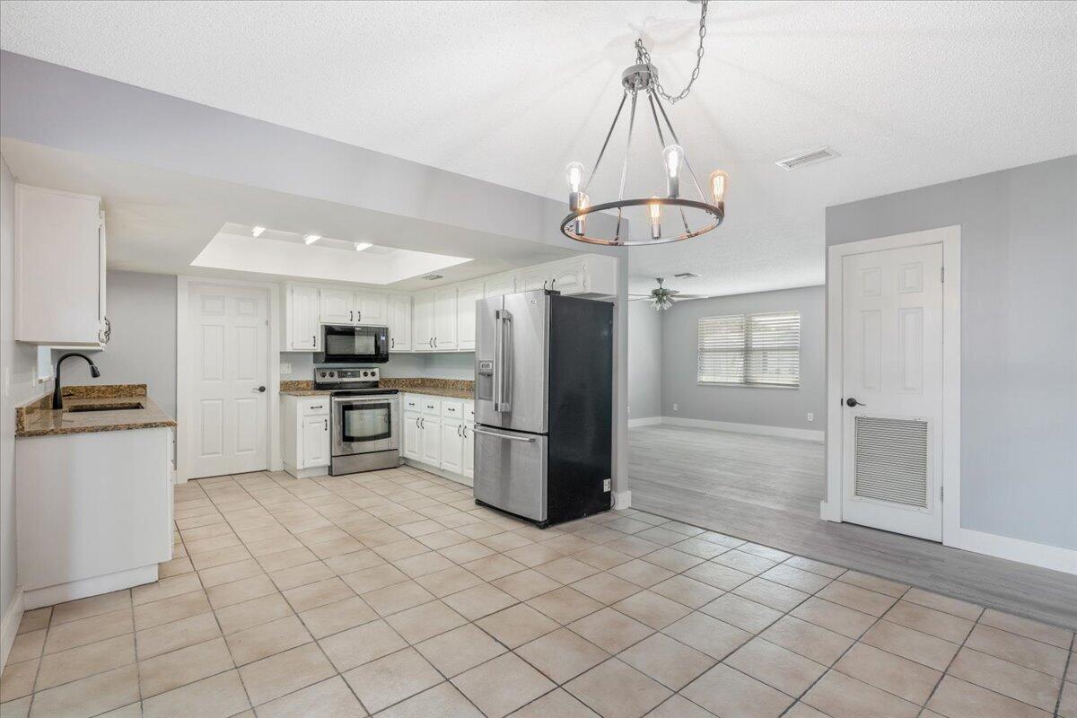 INDIAN RIVER ESTATES UNIT 8 - Residential Lease