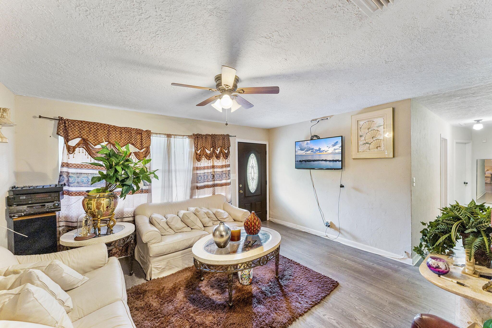 KELSEY CITY - Residential