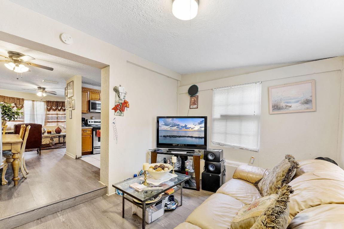 KELSEY CITY - Residential