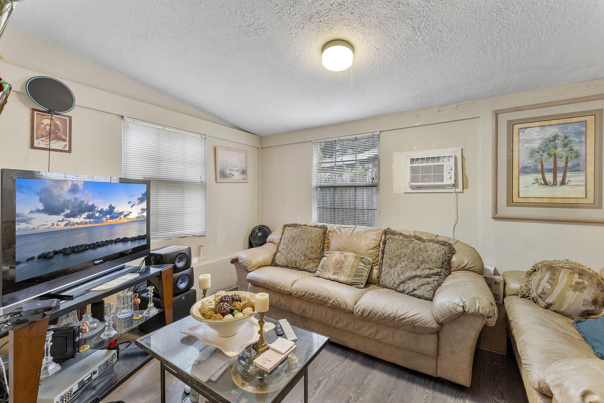 KELSEY CITY - Residential