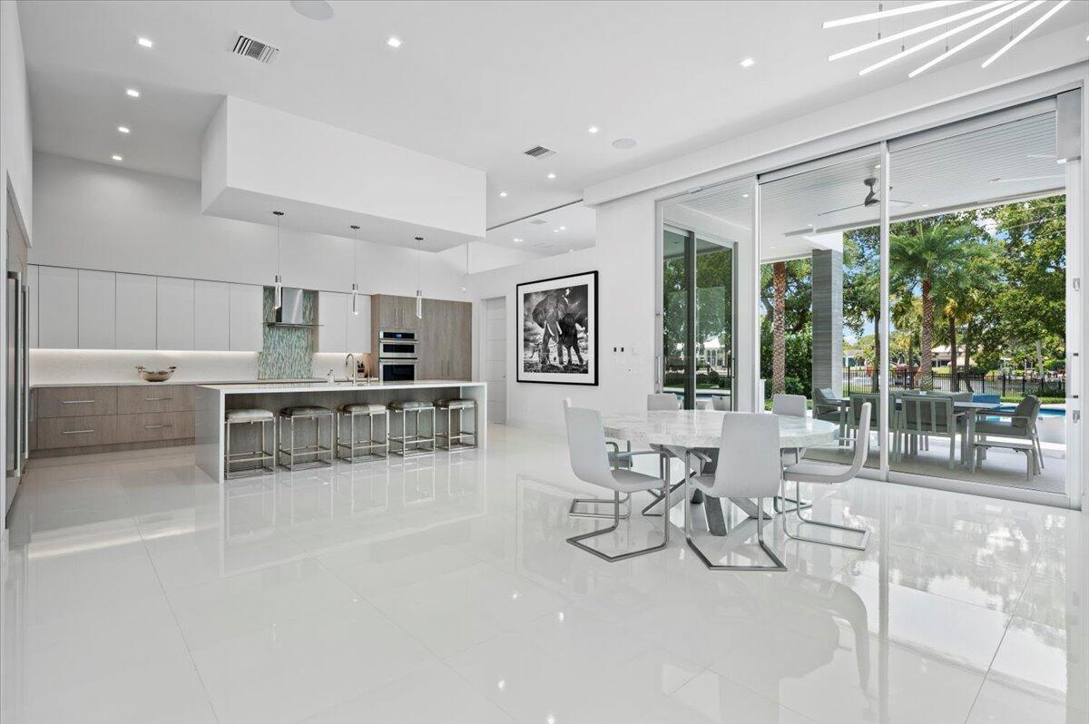 Photo 10 of 56 of 2162 Radnor Road house