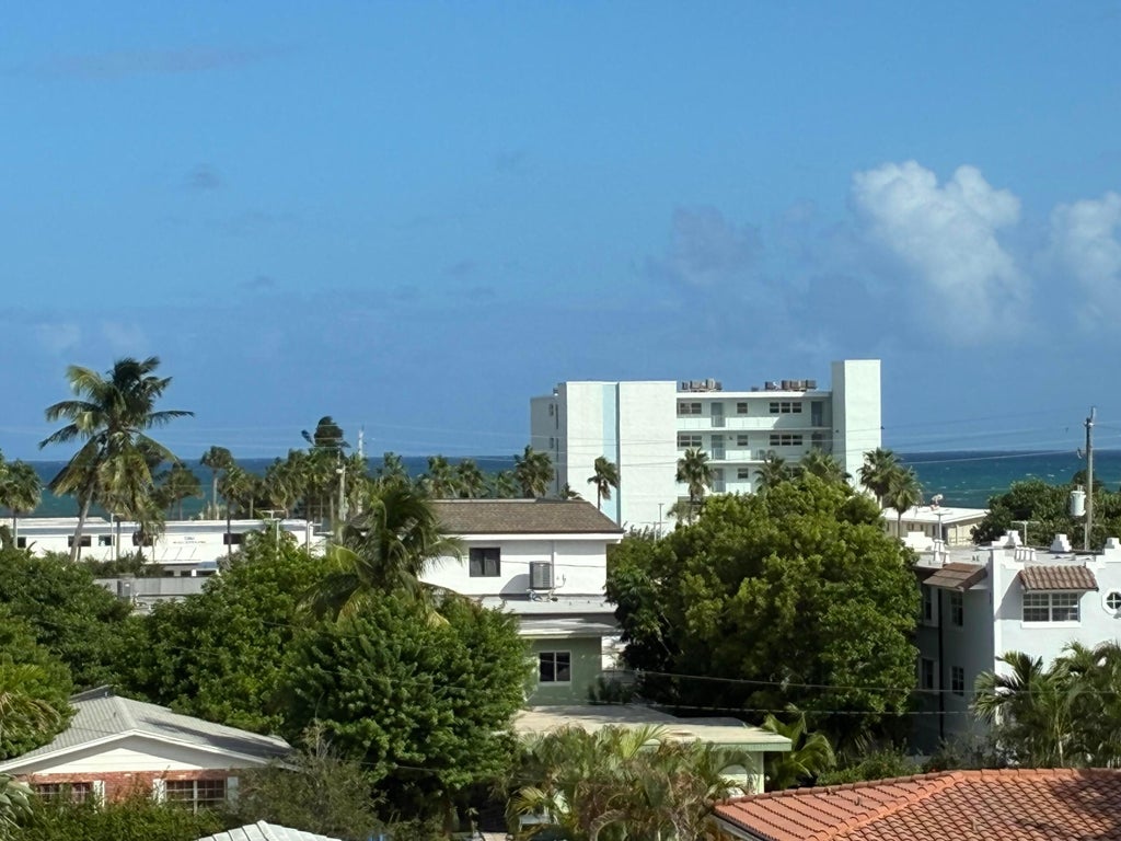Photo of 4629 Poinciana Street, Lauderdale By The Sea, FL 33308 (MLS # B26090342)