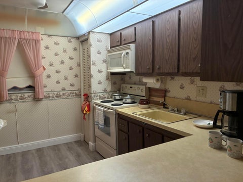 Tiny photo for 4629 Poinciana Street #522, Lauderdale By The Sea, FL 33308 (MLS # B26090342)