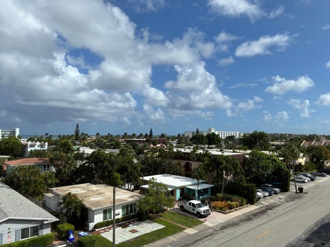 Tiny photo for 4629 Poinciana Street #522, Lauderdale By The Sea, FL 33308 (MLS # B26090342)