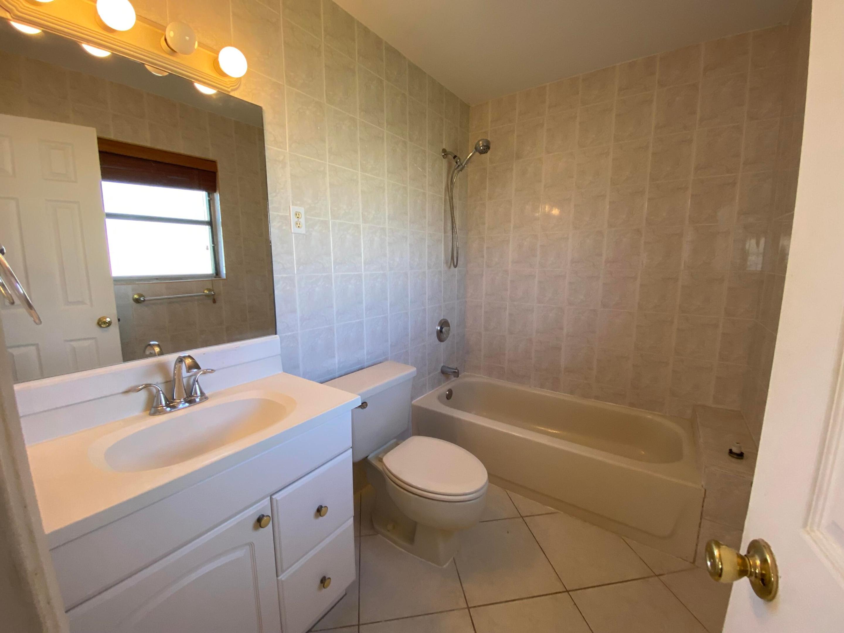 CHATHAM HILLS - Residential Lease