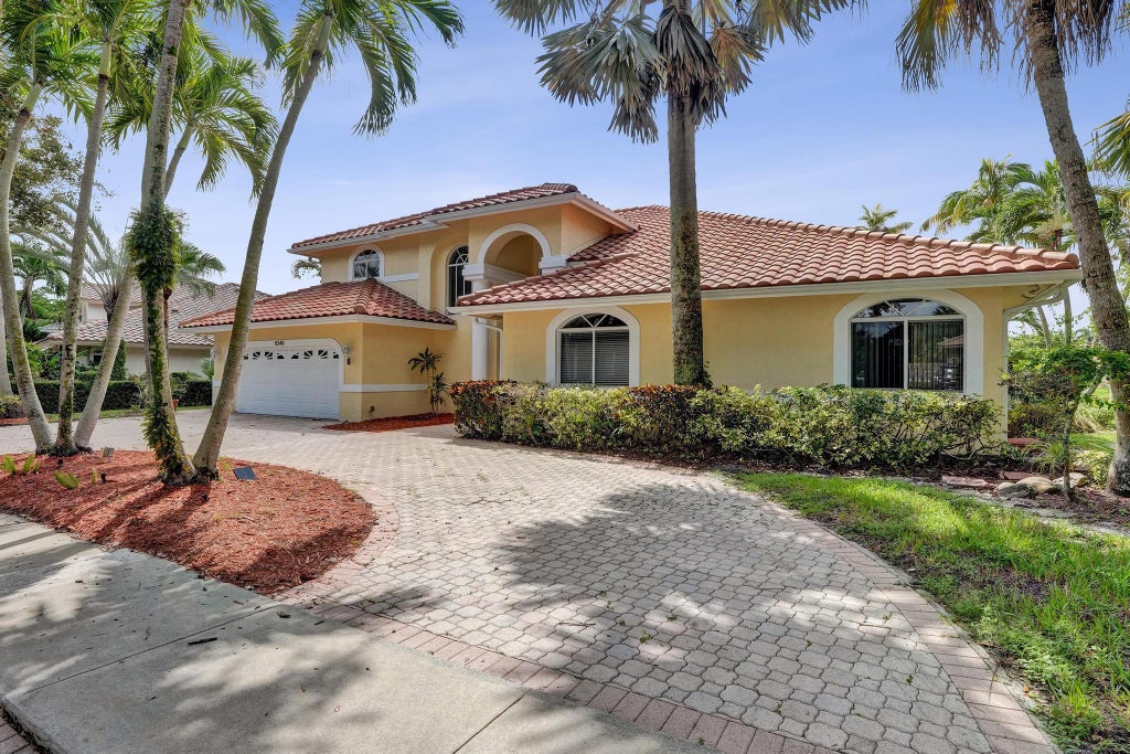 Photo of 11340 Lakeshore Drive, Cooper City, FL 33026 (MLS # B26074294)