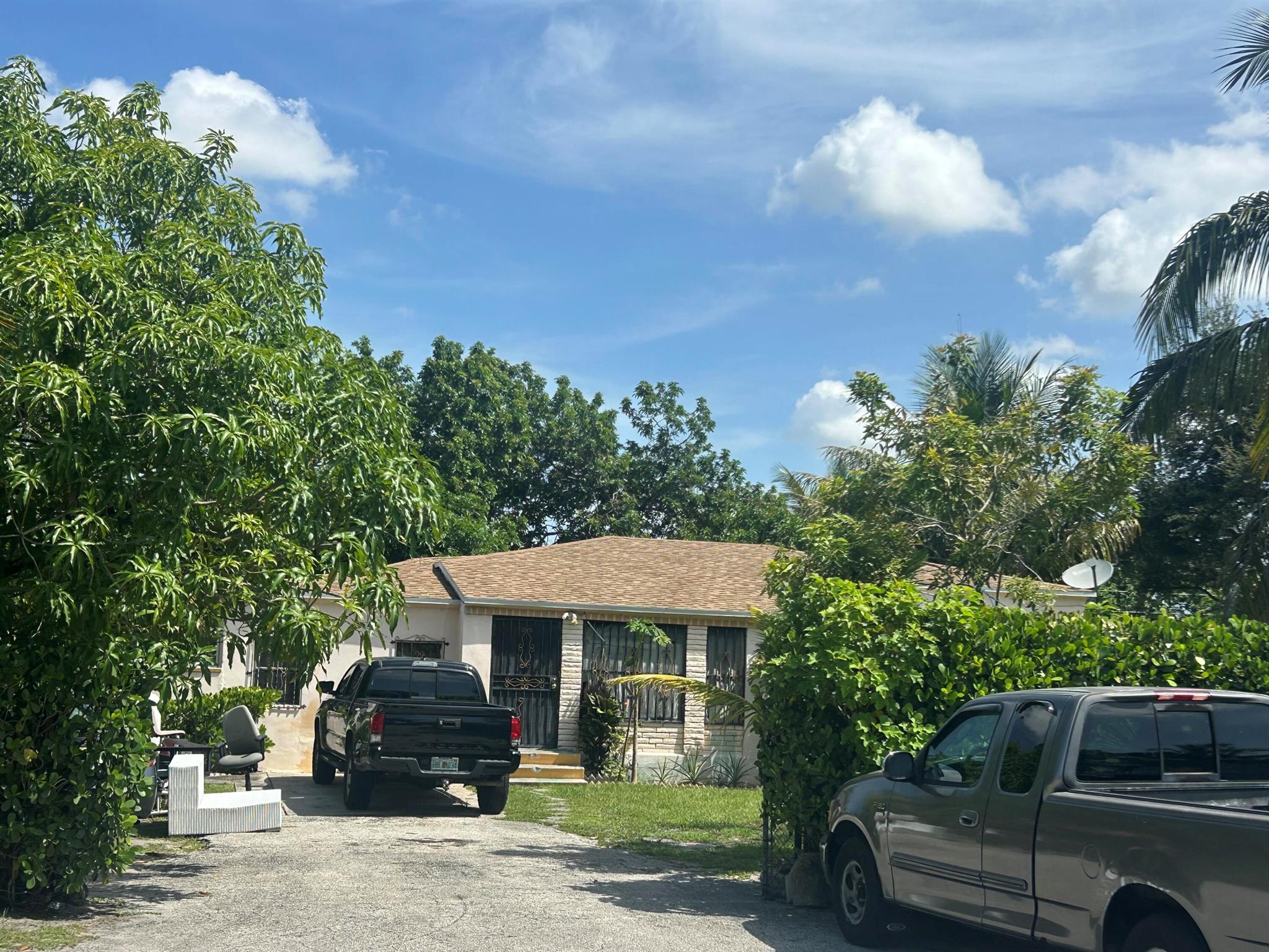 565 NW 143rd Street