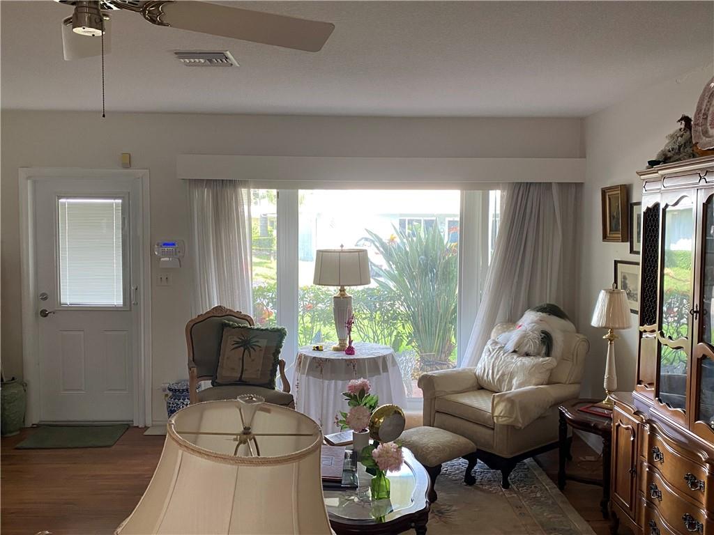 Palm Club Co-Op - Residential