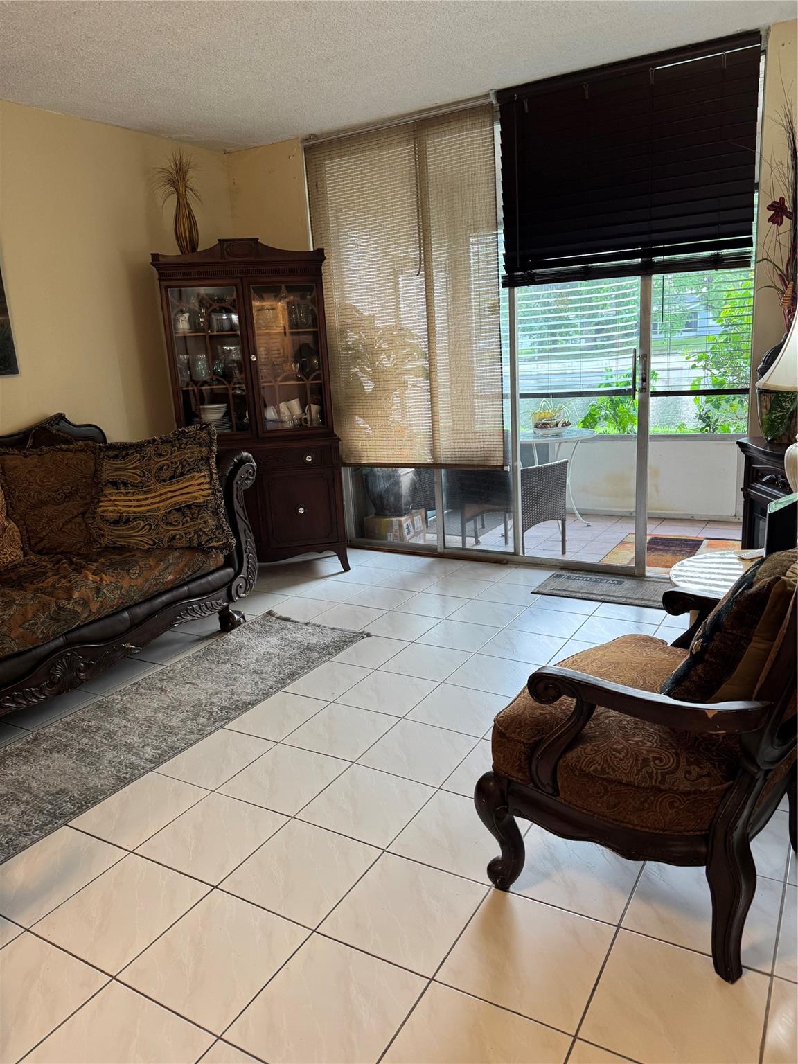 Lime Bay Condo 8 - Residential Lease