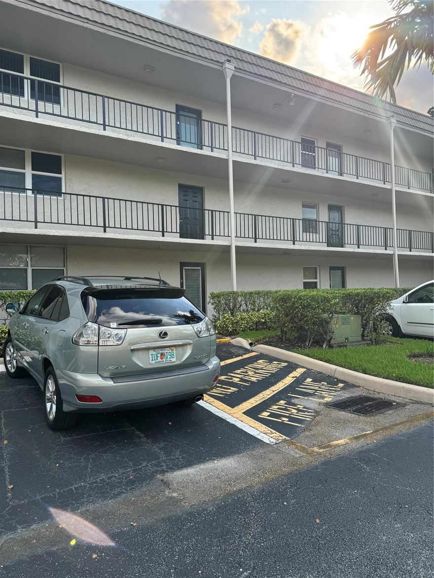 EXCELLENT  OPPORTUNITY  TO  RENT THIS GREAT  2/2 FIRST FLOOR. PARKING NEAR FRONT  DOOR. SPACIOUS SPLIT FLOOR  PLAN, ROOMS WOOD LAMINATE  AND FLOOR TILE, AC 3 YEARS OLD. ABUNDANT NATURAL  LIGHT, RELAXING GARDEN  VIEWS, UPGRADE  KITCHEN, AMPLE STORAGE, SCREENED PORCH, FOR  PERFECT MORNING  COFFEE. MASTER BEDROOM FEATURES A WALKING  CLOSET AND  PRIVATE BATHROOM. LIME BAY  IS A  VIBRANT COMMUNITY OFFERING  RESORT STYLE AMENITIES INCLUDING 3 HEATED POOLS,  CLUB HOUSE, TENNIS  COURTS, SHUFFLE  SERVICE IN A 55  COMMUNITY. INCLUDES, WATER, CABLE. NEAR TO SHOPPING  CENTER, SUPERMARKET, ENTERTAINMENT AND  MAJOR  HIGHWAYS,  CHURCHES, HOSPITAL AND  CORAL  SPRINGS  MALL.