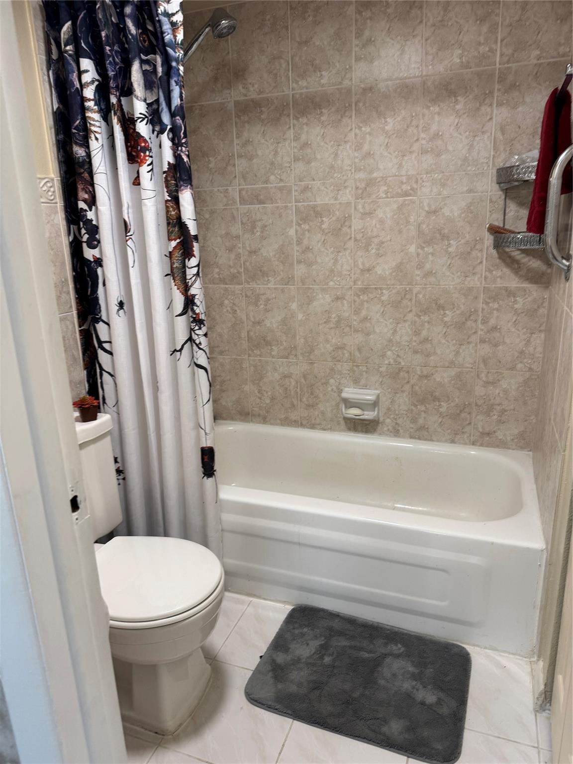 Lime Bay Condo 8 - Residential Lease