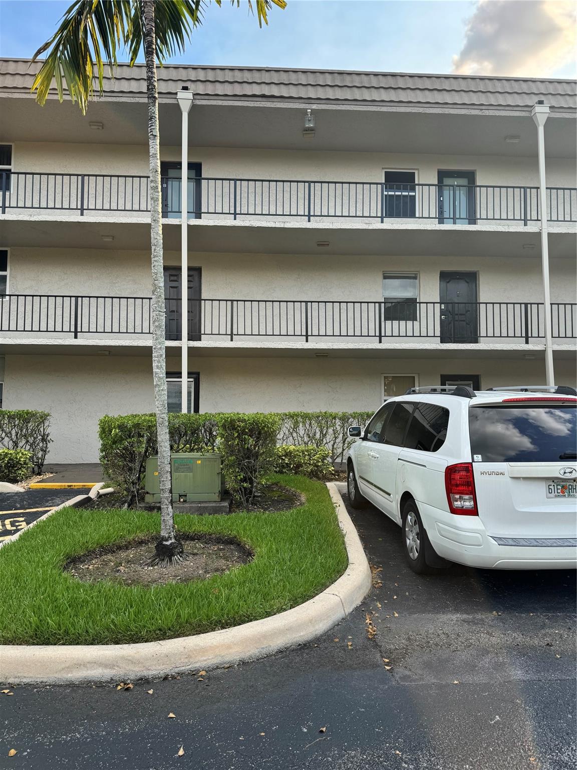 Lime Bay Condo 8 - Residential Lease