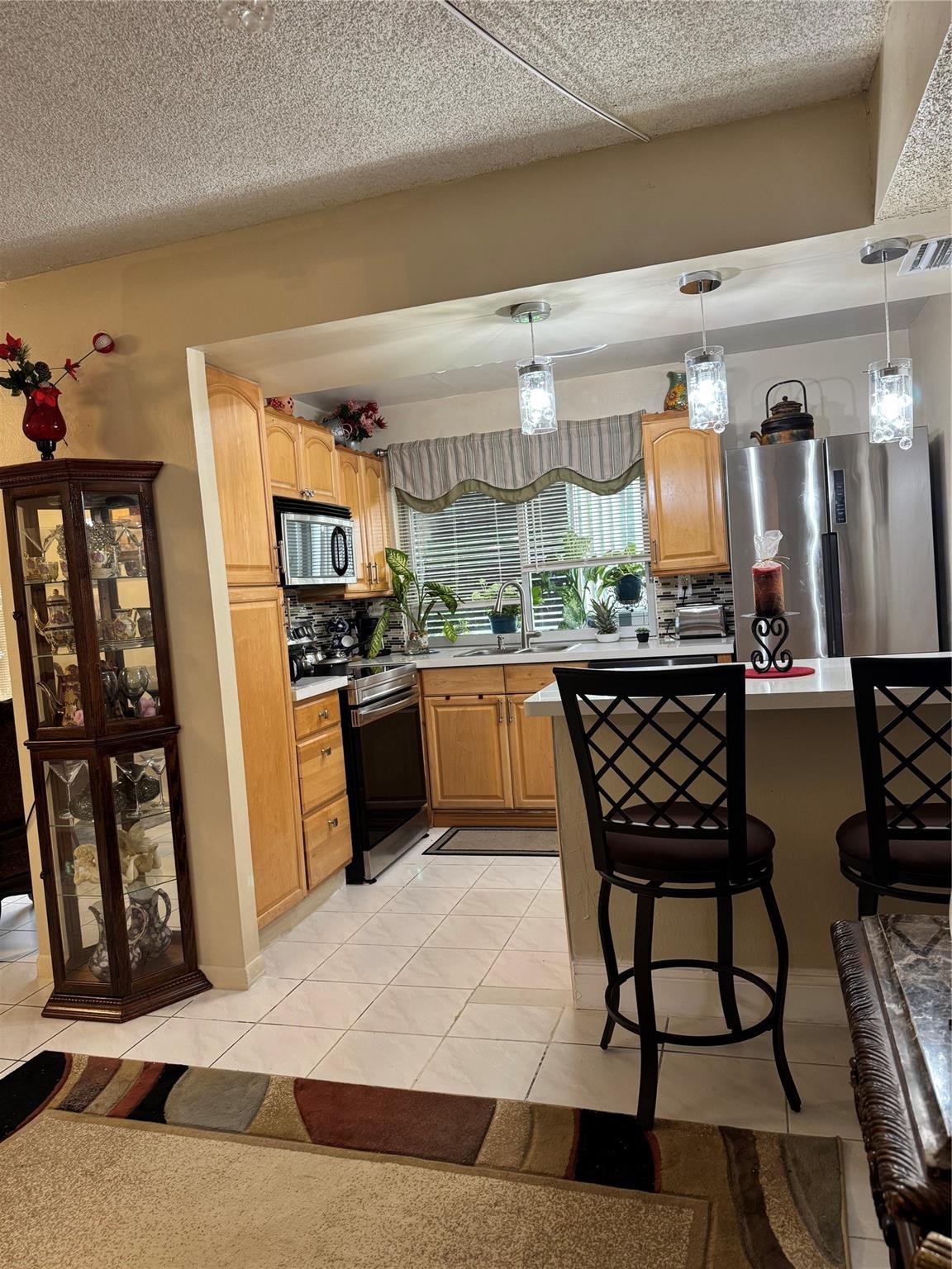 Lime Bay Condo 8 - Residential Lease