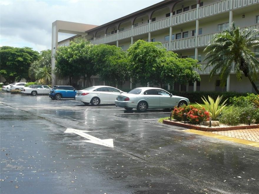 TWO BEDROOM, TWO BATH.  WALK-IN CLOSET.  BRIGHT AND LIGHT. FABULOUS GOLF VIEW AND SHORT WALK TO POOL AREA.  LARGE TILE THROUGHOUT THE APARTMENT.  ENCLOSED PATIO.  EAT-IN KITCHEN WITH NEWER APPLIANCES.  TOTALLY FURNISHED.  GREAT AMENITIES, GOLF COURSE, TENNIS, PICKLEBALL, BILLIARDS, EXERCISE ROOM, TRANSPORTATION, GATED COMMUNITY.  ONE OCCUPANT MUST BE 55+.