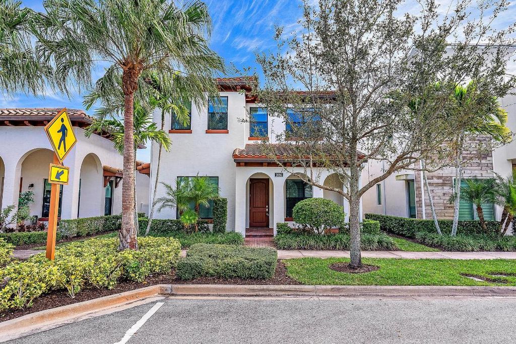 Photo of 2086 Dickens Terrace, Palm Beach Gardens, FL 33418 (MLS # R10951607)