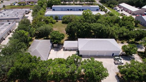 1521 SE South Niemeyer Cir Port St Lucie FL 34952