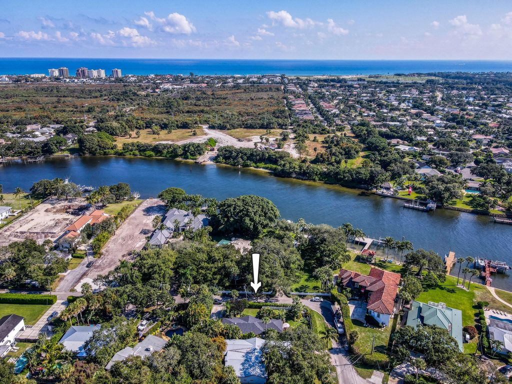 Photo of 13021 Flamingo Terrace, Palm Beach Gardens, FL 33410 (MLS # R11142691)