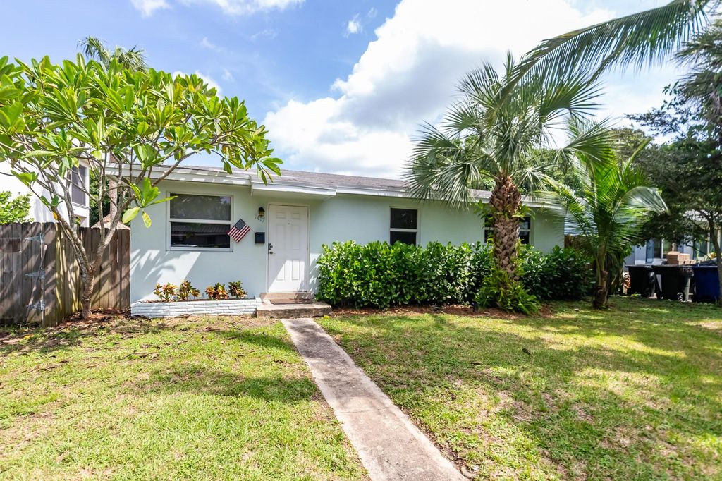 Photo of 1417 SW 19th St, Fort Lauderdale, FL 33315 (MLS # F10398608)