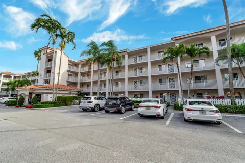 14096 Huntington Pointe Drive Unit 407, Delray Beach, FL MLS: R10997532