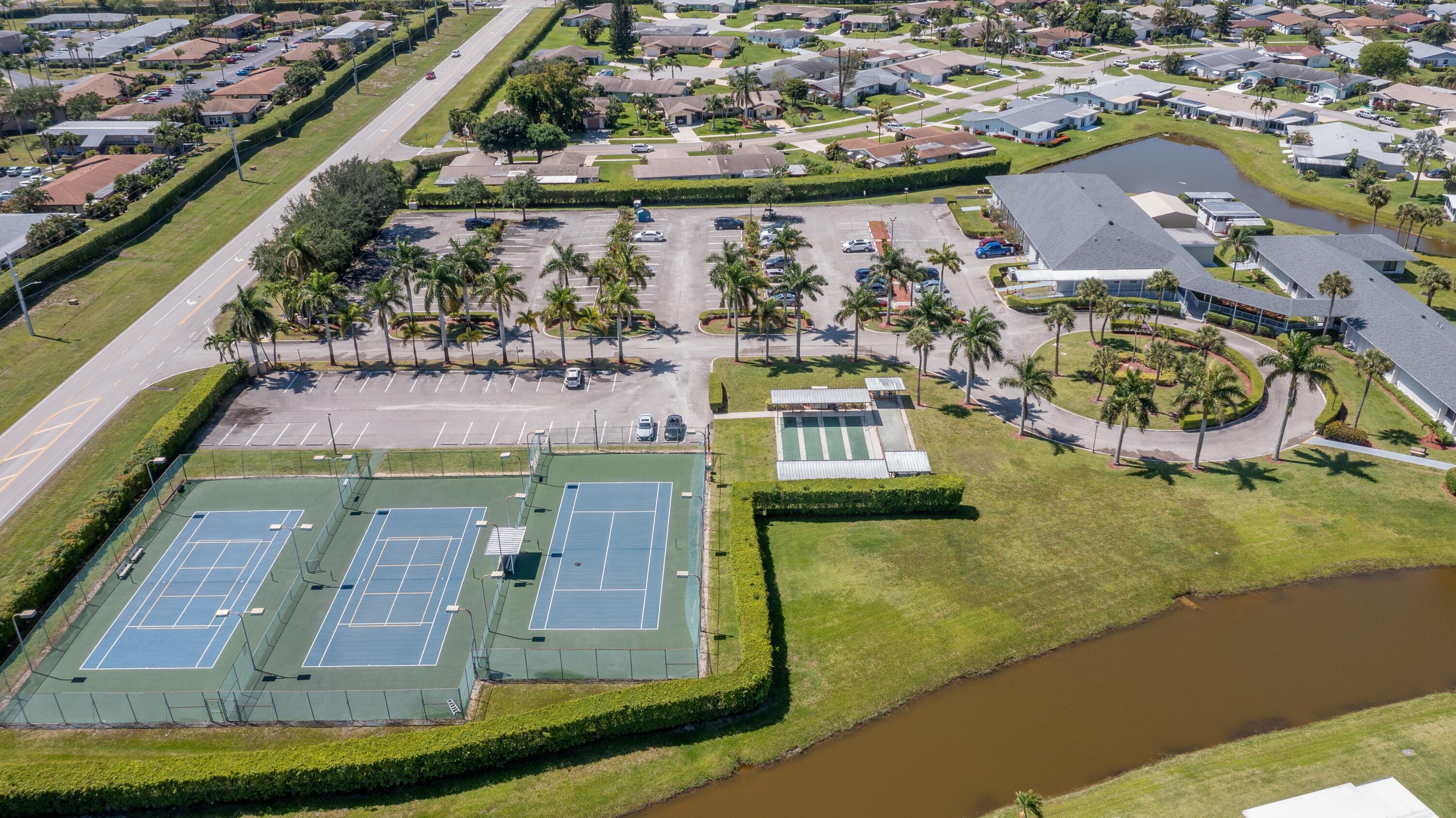 DELRAY VILLAS 5 - Residential