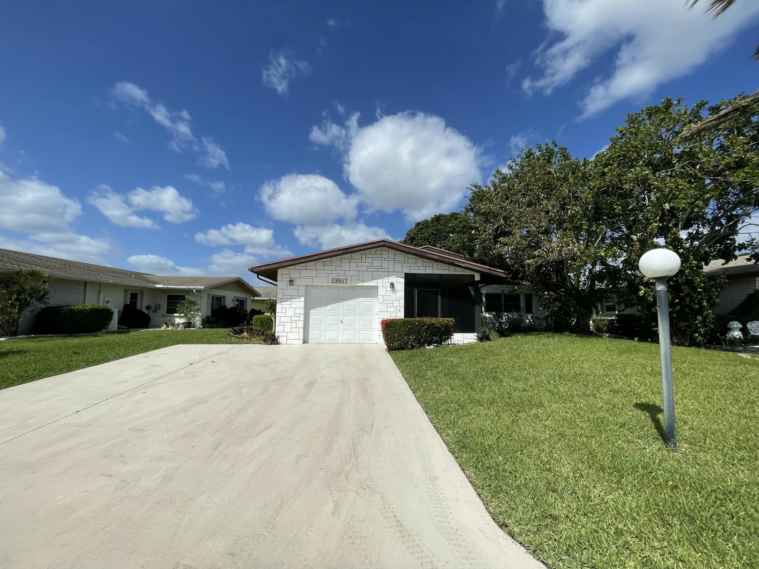 DELRAY VILLAS 5 - Residential