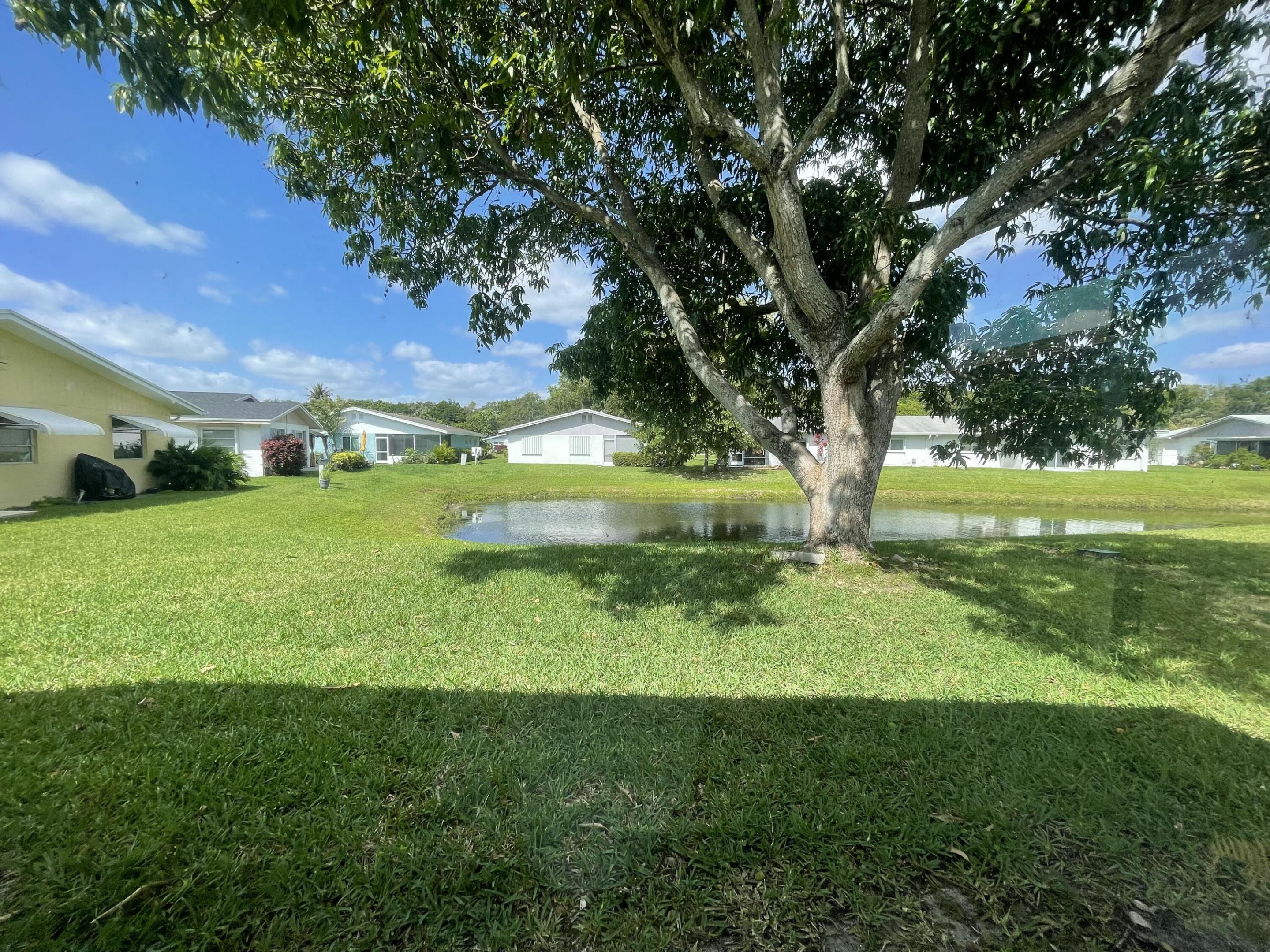 DELRAY VILLAS 5 - Residential