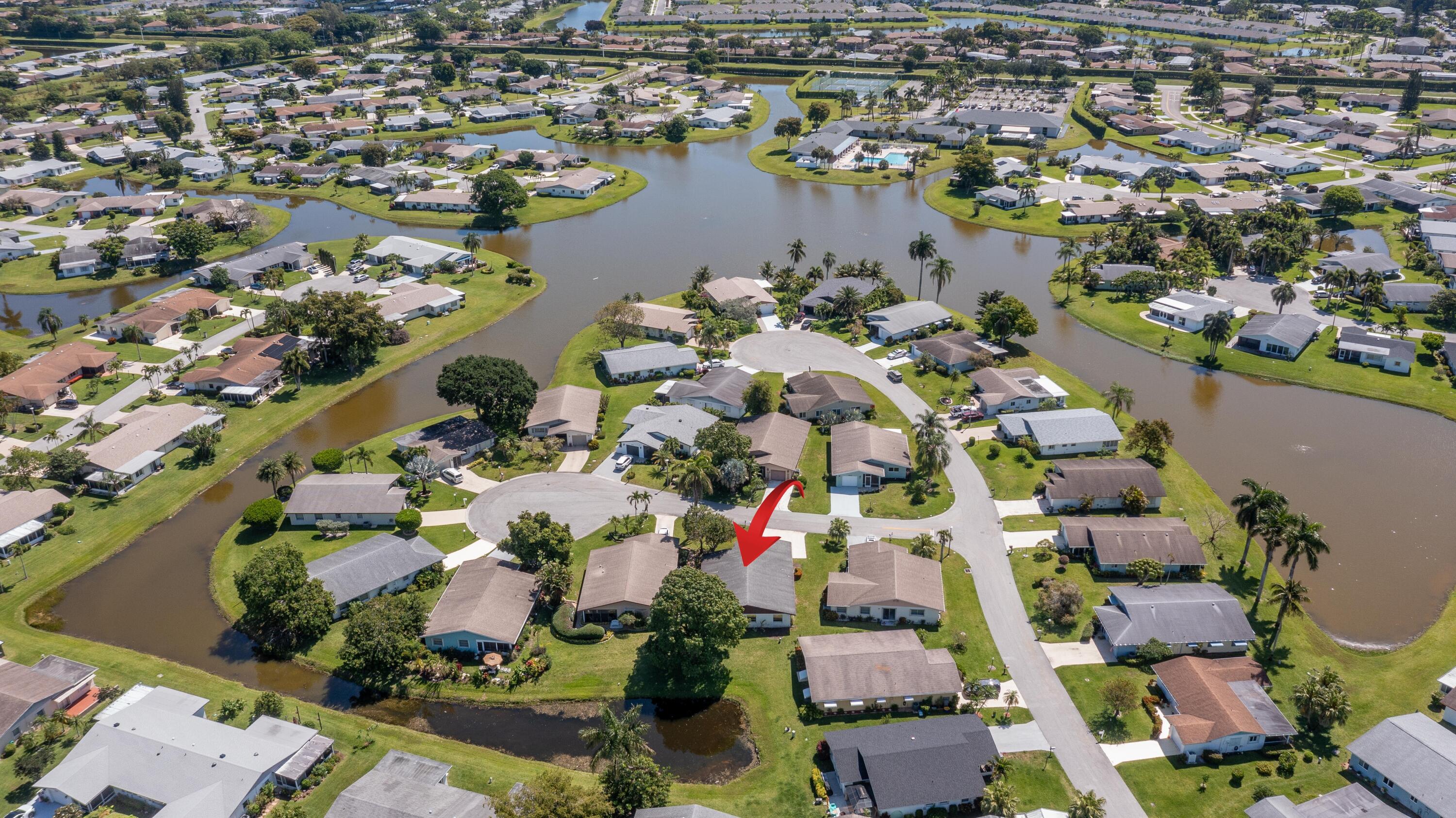 DELRAY VILLAS 5 - Residential