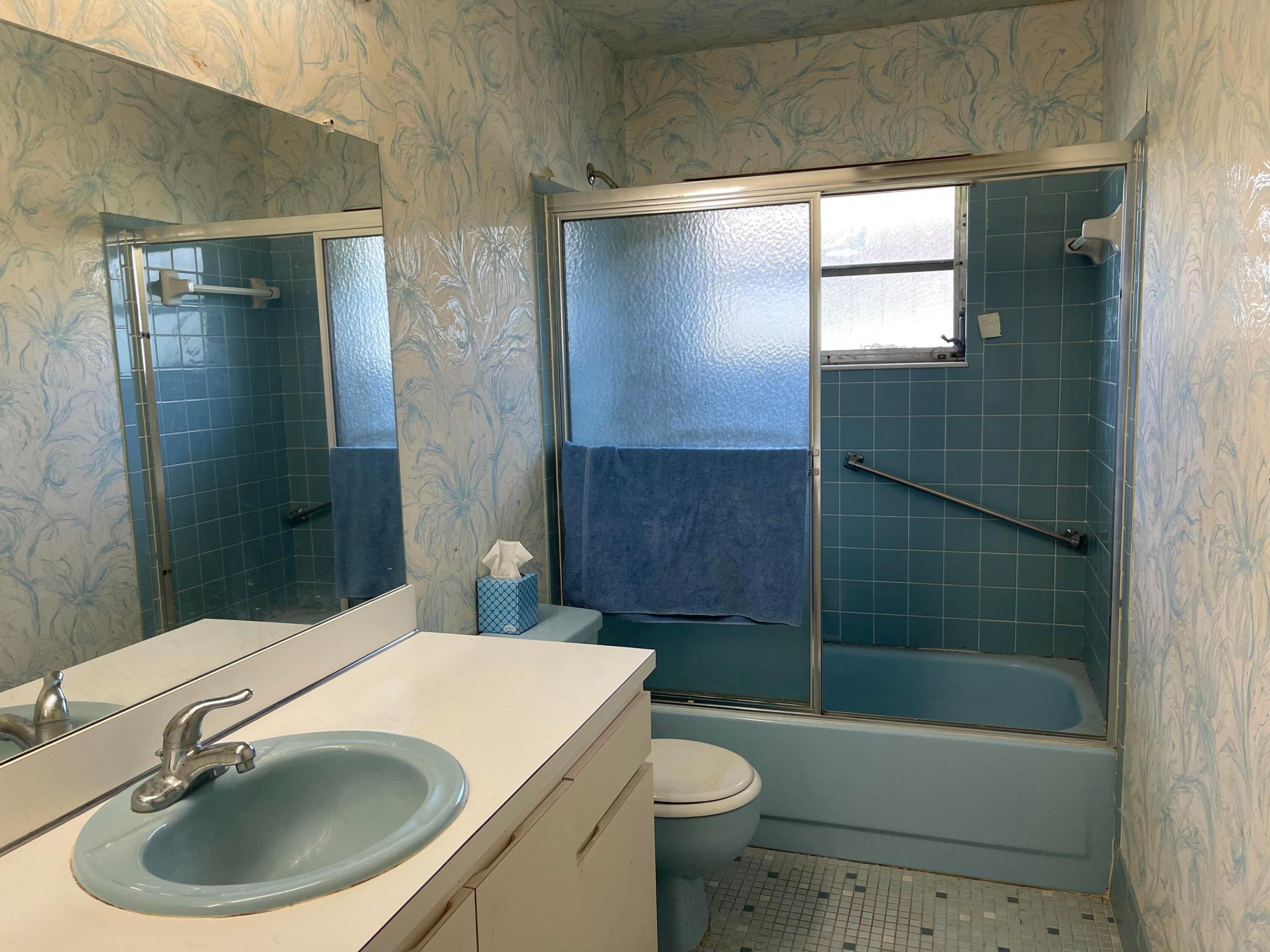 DELRAY VILLAS 5 - Residential