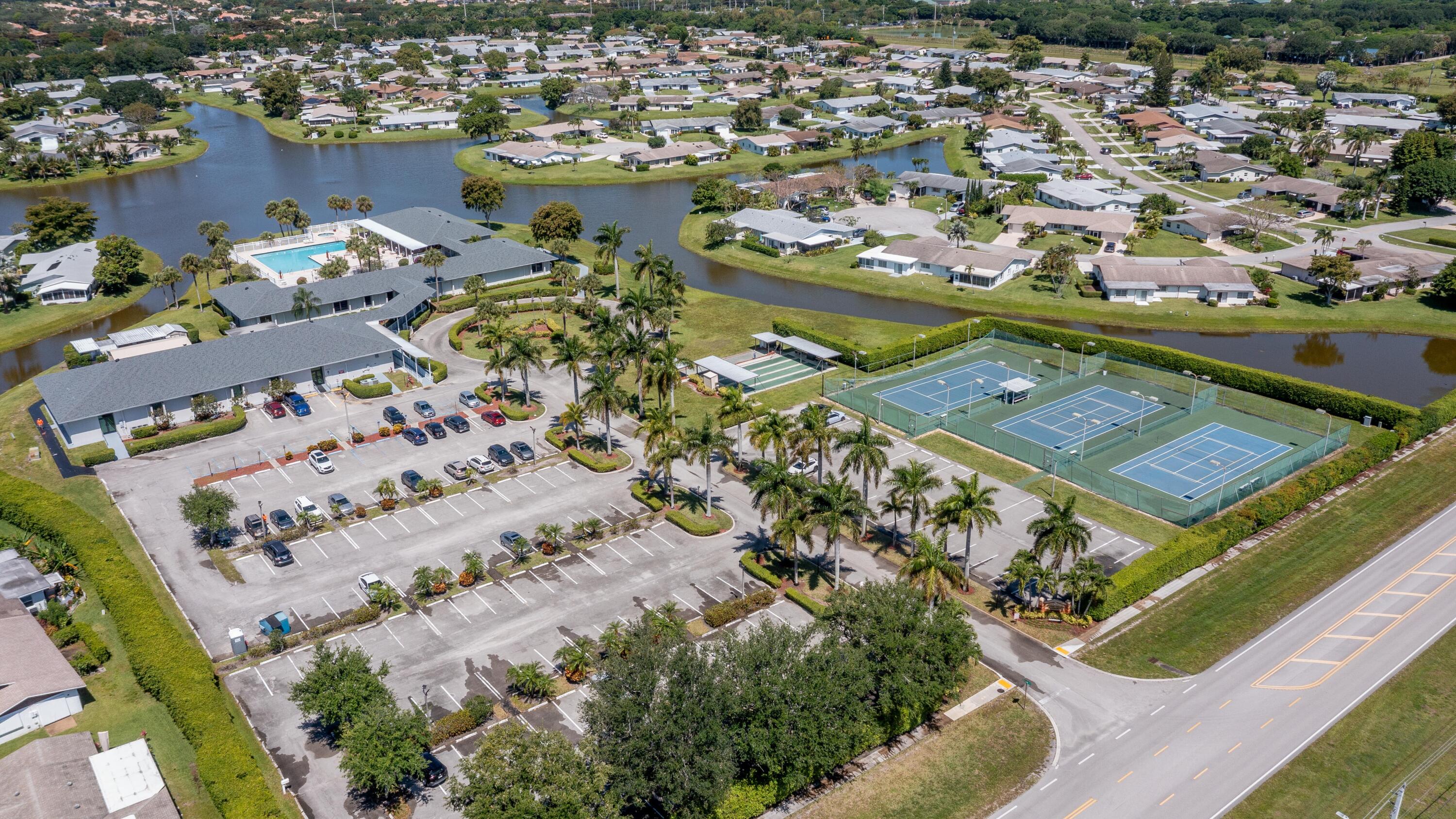 DELRAY VILLAS 5 - Residential
