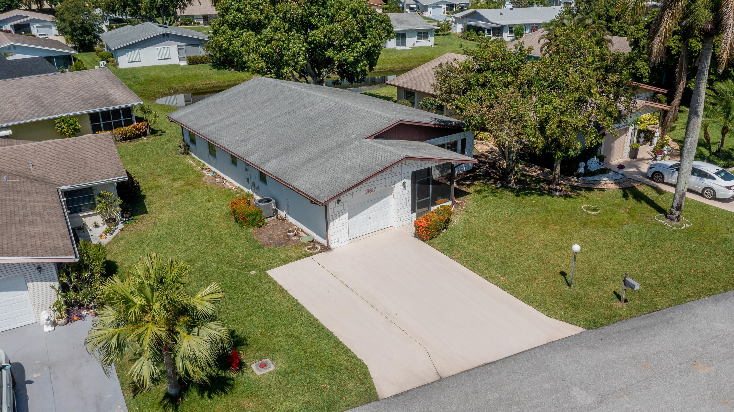 DELRAY VILLAS 5 - Residential