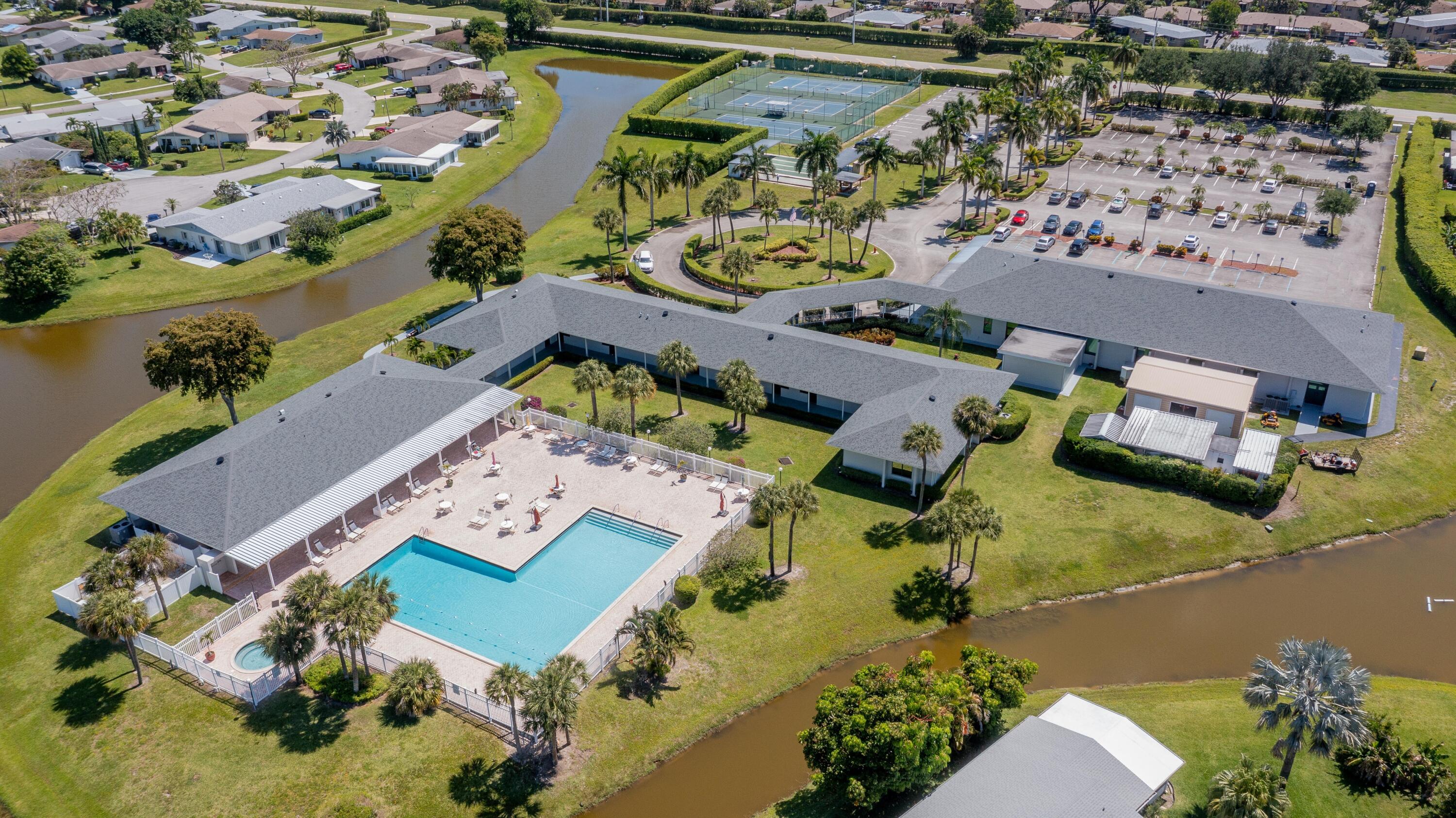 DELRAY VILLAS 5 - Residential