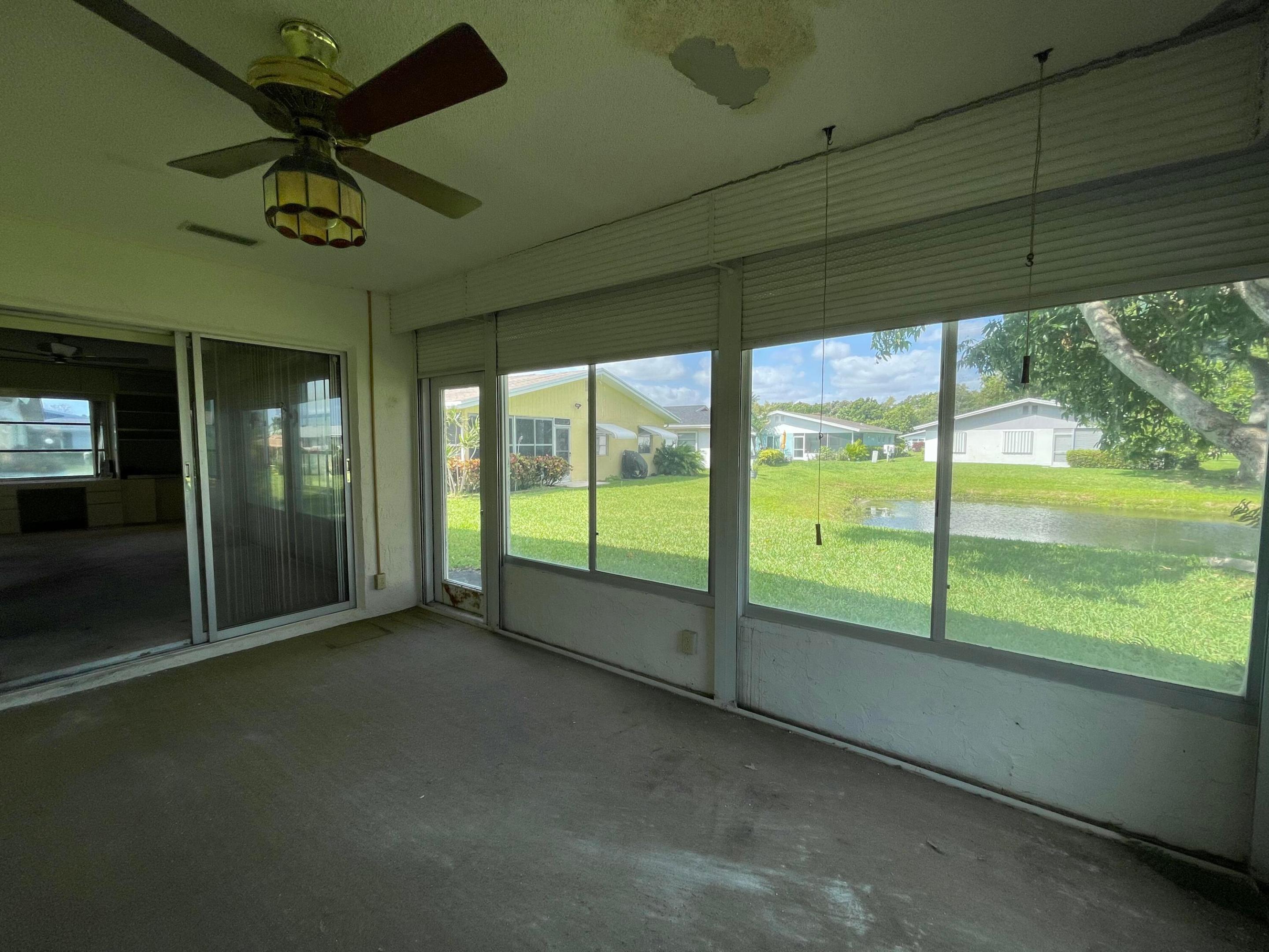DELRAY VILLAS 5 - Residential