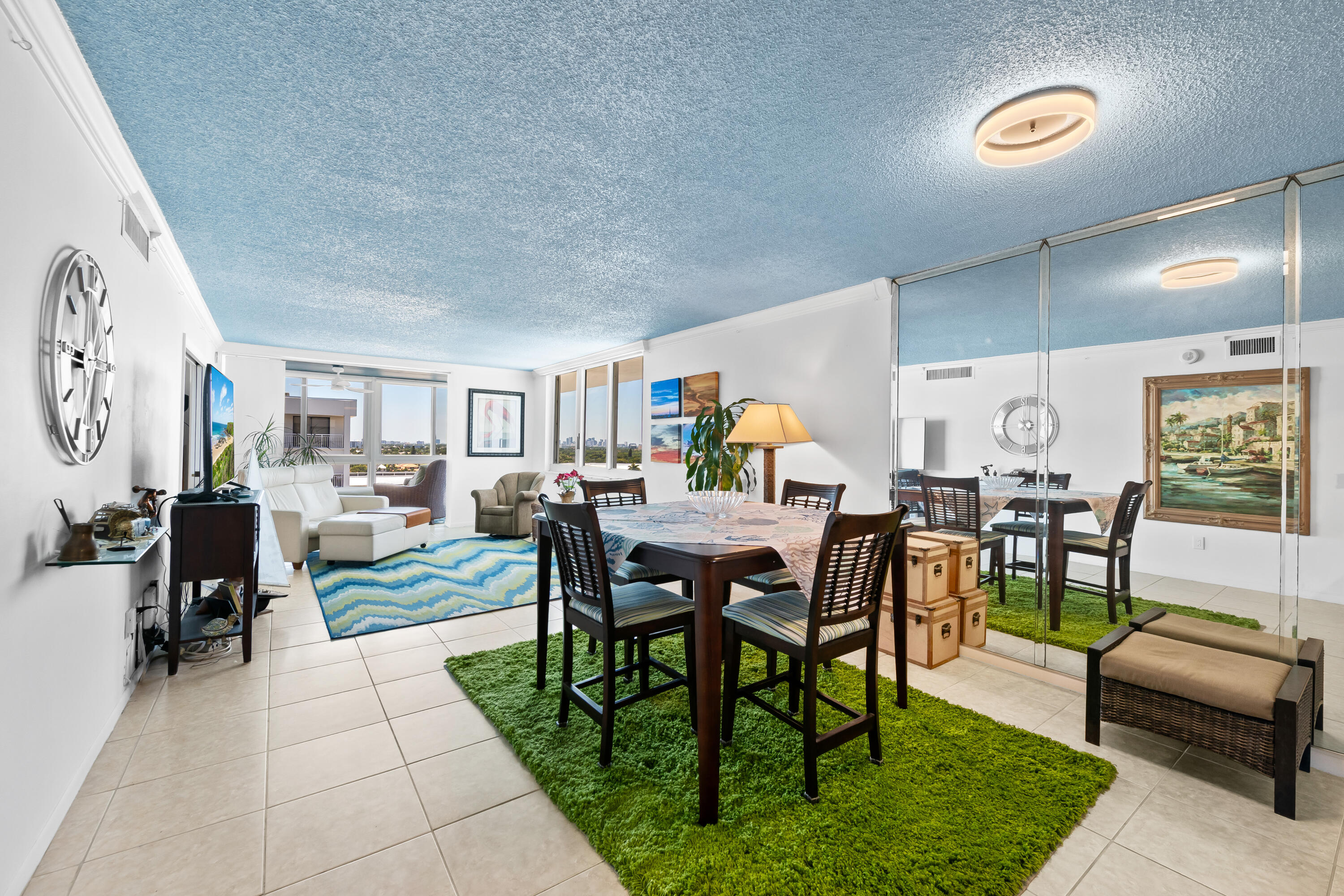 3100 NE 49 Street Street NE 1110