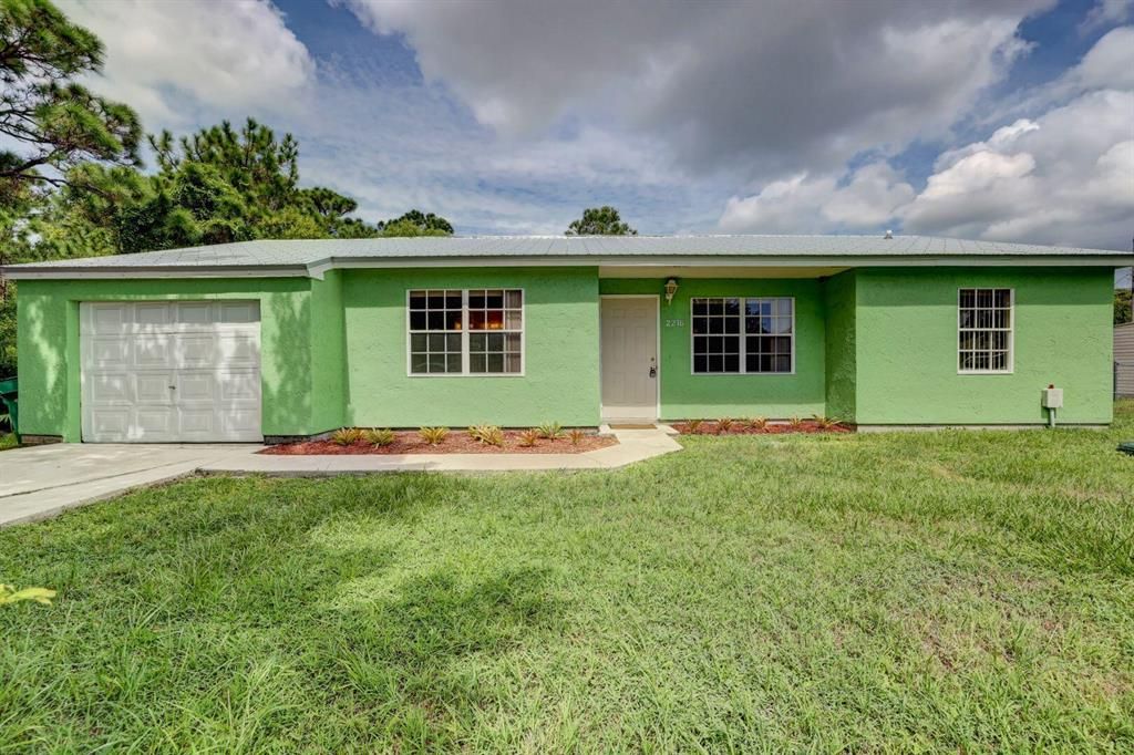 Photo of 2216 SE Newcastle Terrace, Port Saint Lucie, FL 34952 (MLS # R10746359)