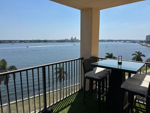 Featured picture for the property R11069837